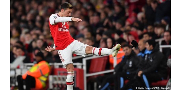 Özil soulève à nouveau des sujets sensibles